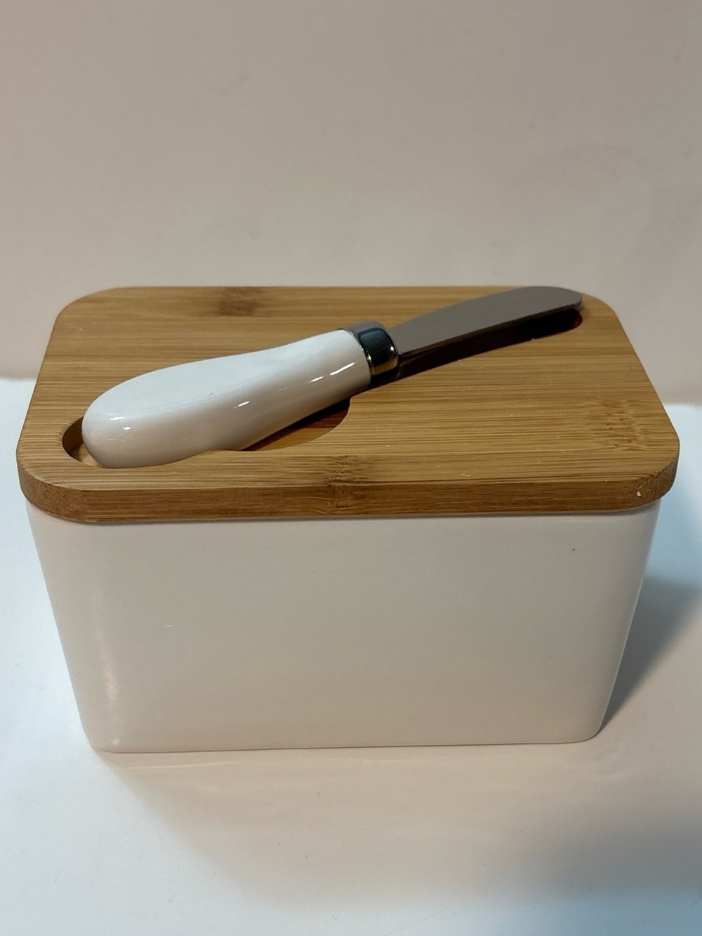 Ceramic Butter Dish Bamboo Lid & Knife Airtight Butter Keeper Storage NEW in Box